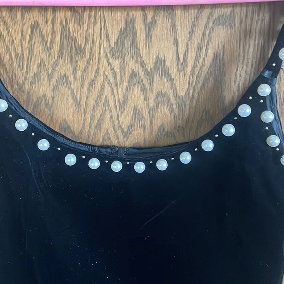 Black Vintage Velvet Dress with Pearls 8 - Picture 5 of 7